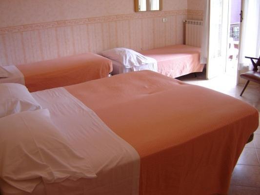 Hotel Sud America Fiuggi Bilik gambar
